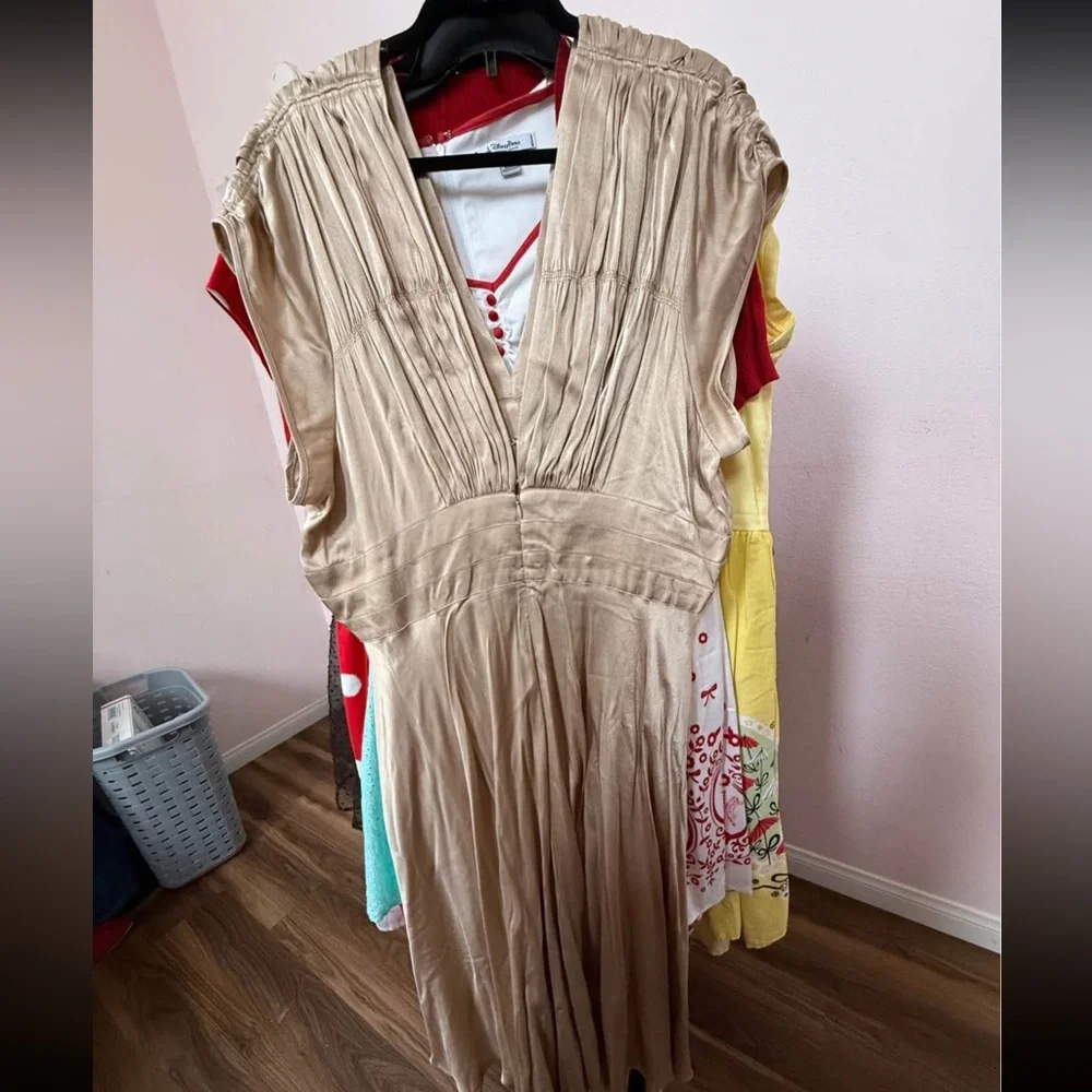 Trashy Diva 1940’s Champagne Beige Dress - Picture 2 of 4